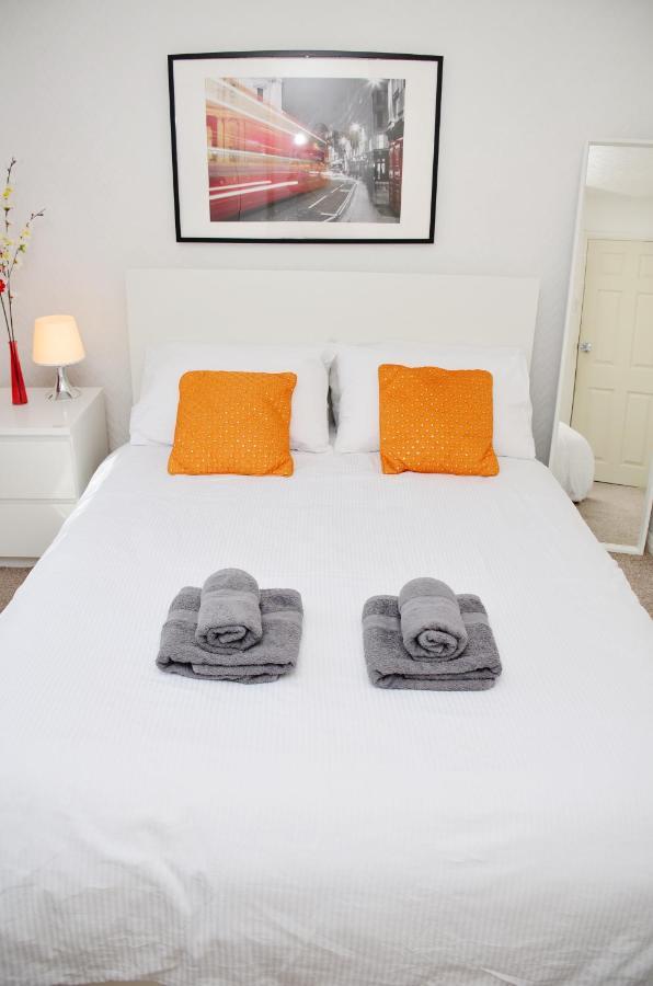 33Sm Dreams Unlimited Serviced Accommodation- Staines - Heathrow Stanwell Exterior foto